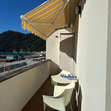 House Little Boat By World * Riva Trigoso